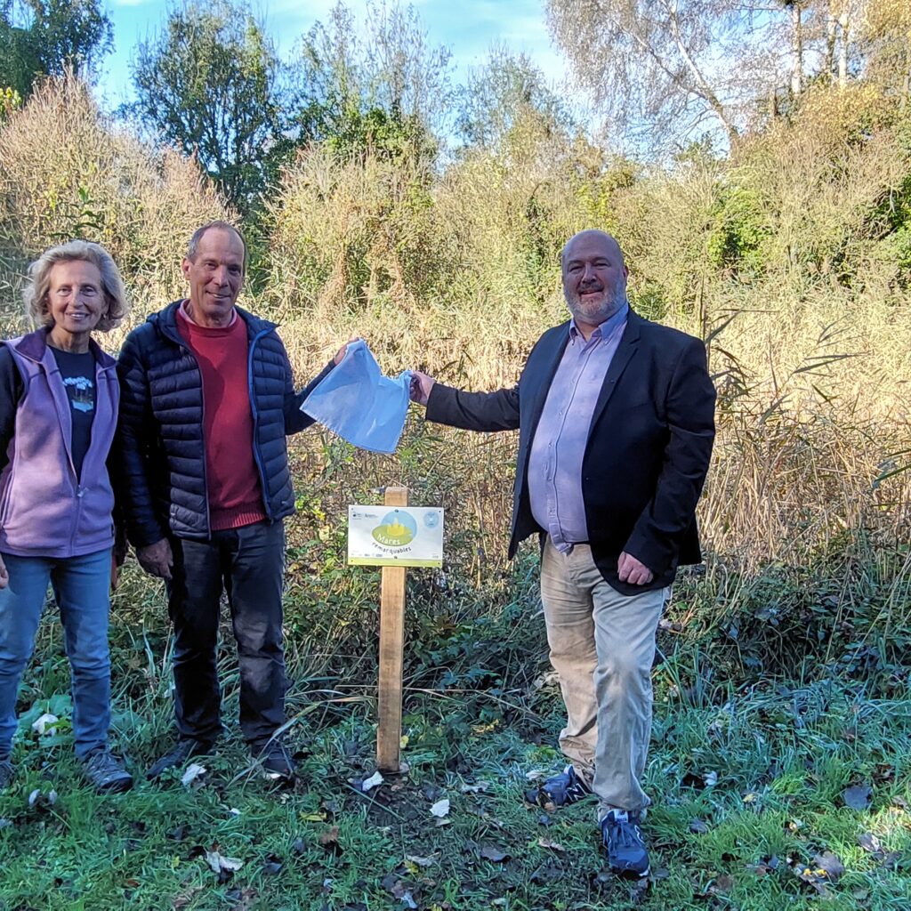 Le prix Coup de Cœur 2024 du label « Mares remarquables » a été décerné à Madame Michèle Debled et Monsieur Bruno Fourniret, par Christophe Lépine, Président du Conservatoire d’espaces naturels des Hauts-de-France, pour leur engagement en faveur de la biodiversité.